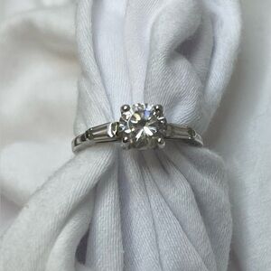 Cubic Zirconia with Baguettes 925 Silver Size 6 EUC